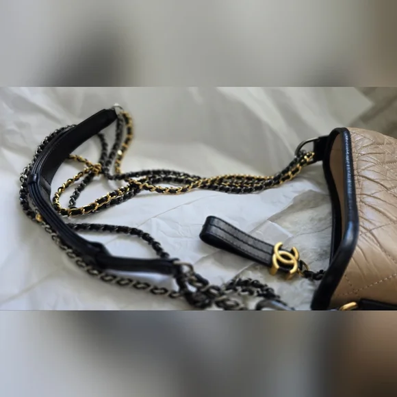 Chanel Gabrielle Small Hobo Bag Beige Black Quilted Calfskin | Two-Tone Chain - Picture 14 of 14